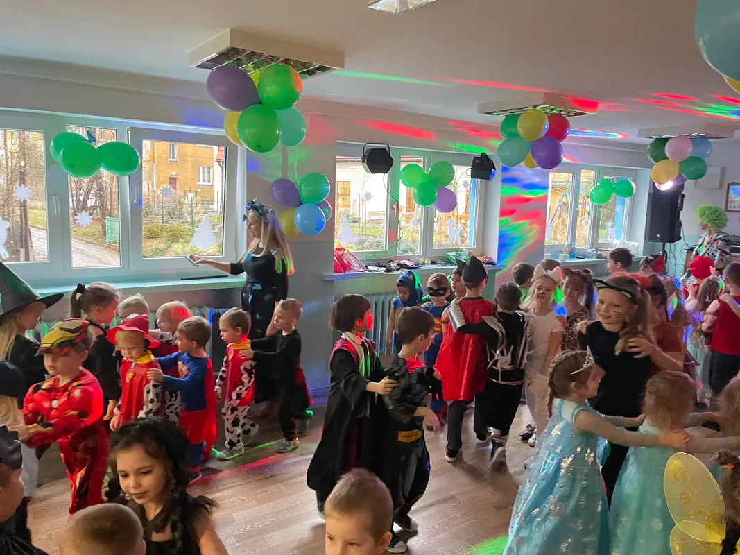 Zdjęcie z albumu Bal karnawałowy "Tajemniczy Ogród"