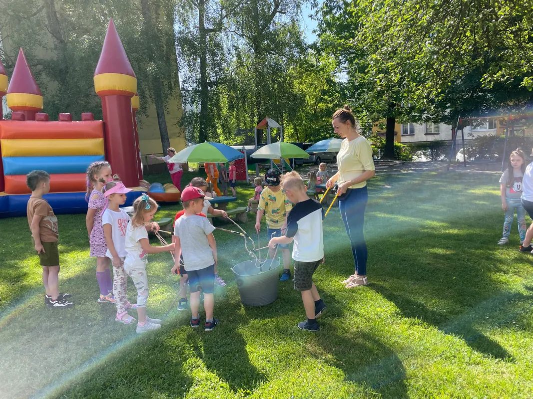 Radosny i kolorowy Dzień Dziecka 